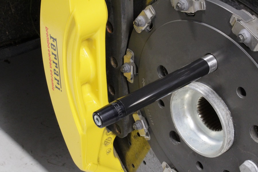 WHEEL MOUNTING GUIDE PIN